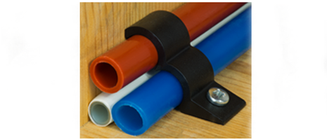 3-fach Schlauchhalter zur Befestigung in 90° Ecken - Halterungsbereich - Baumann Kunststoffspritzgussteile